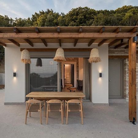 Villa Vrachos Luxury Living Bagian luar foto