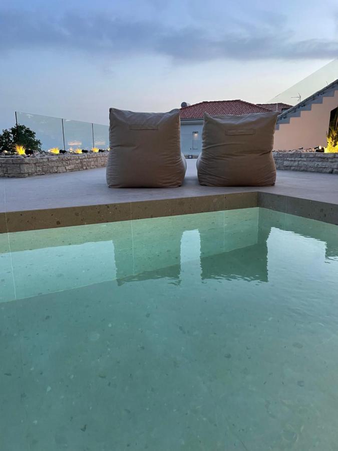 Villa Vrachos Luxury Living Bagian luar foto