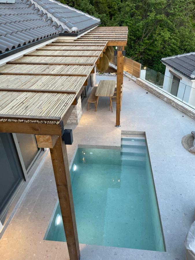 Villa Vrachos Luxury Living Bagian luar foto