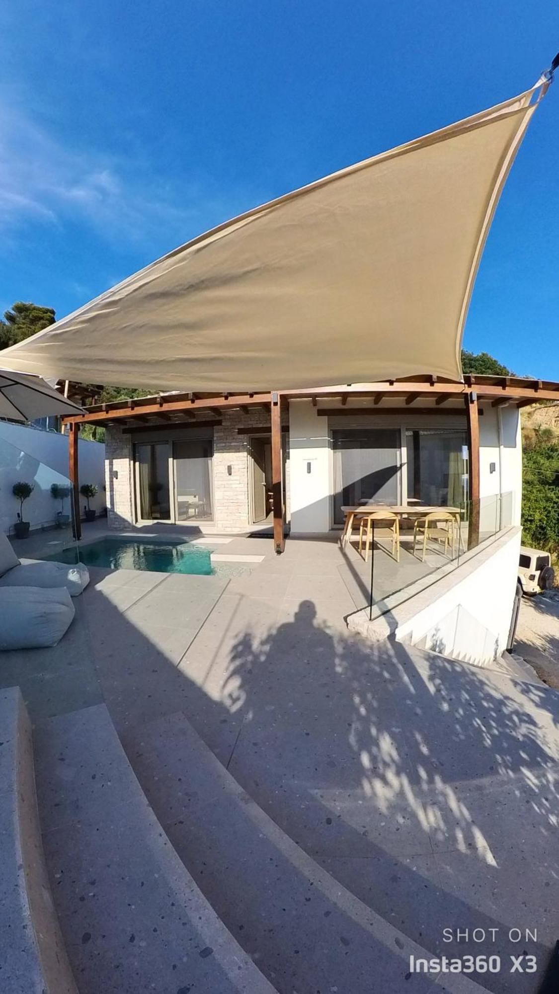Villa Vrachos Luxury Living Bagian luar foto