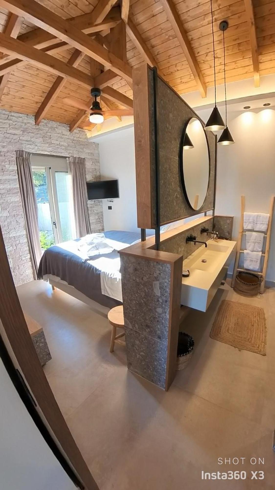 Villa Vrachos Luxury Living Bagian luar foto