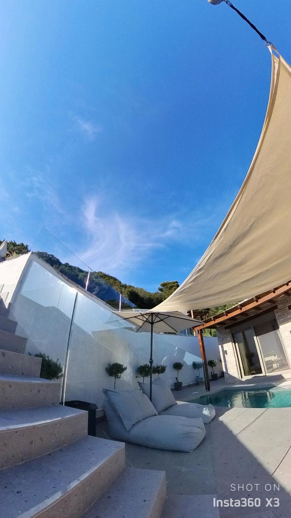 Villa Vrachos Luxury Living Bagian luar foto