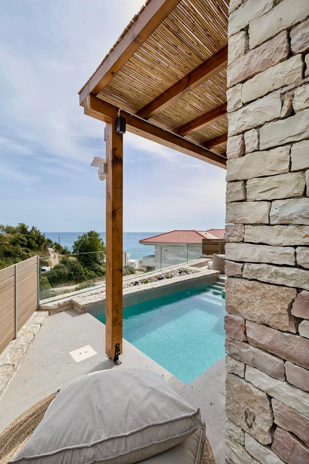Villa Vrachos Luxury Living Bagian luar foto